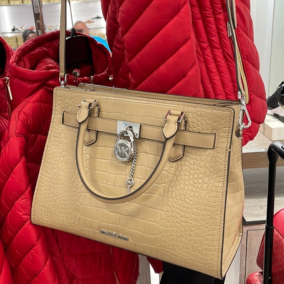 MICHAEL KORS HAMILTON MEDIUM SATCHEL 
 COLOR: Camel
NWT - Picture 16 of 16